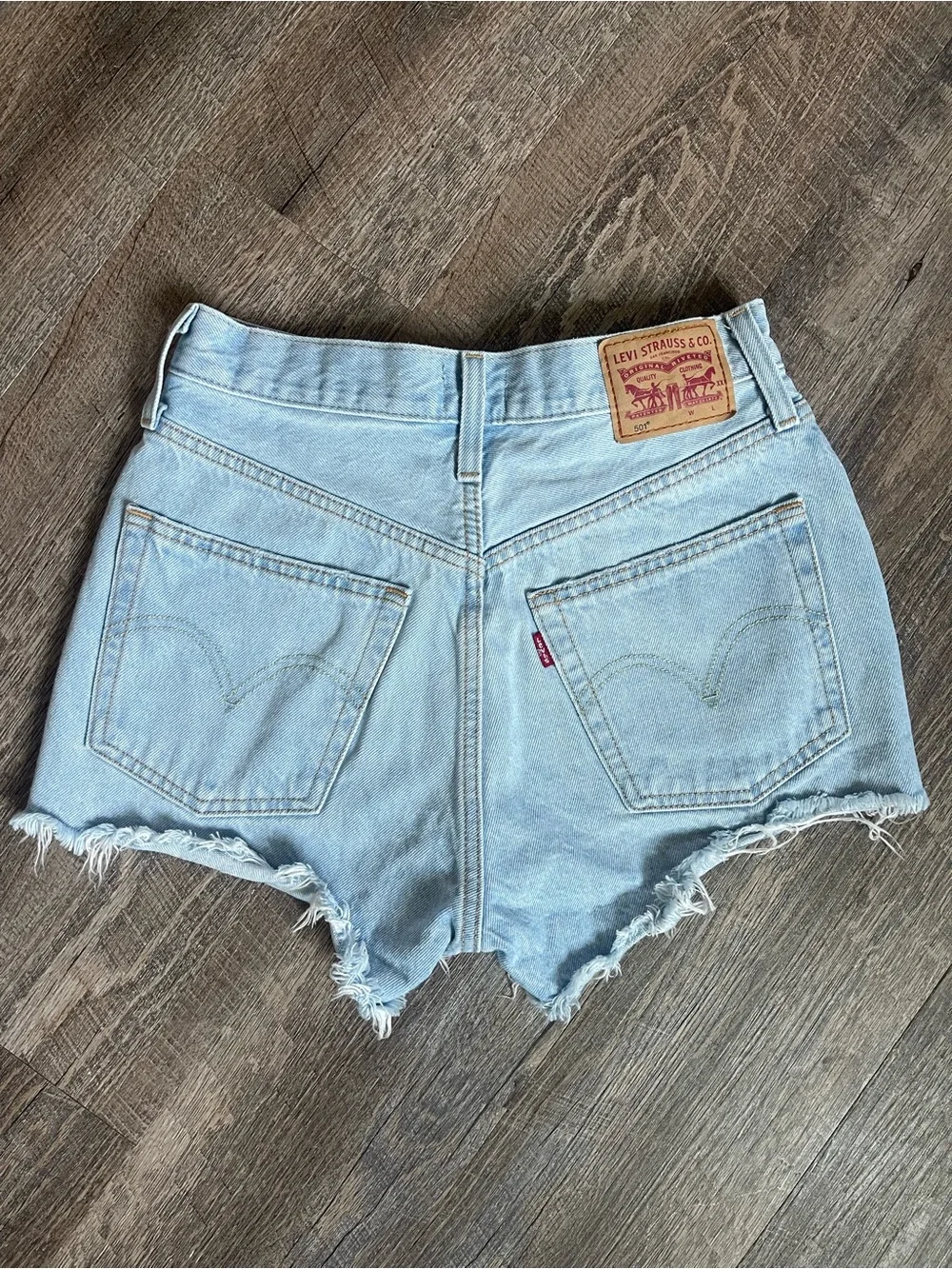 Levi’s 501 cutoff shorty shorts light wash denim